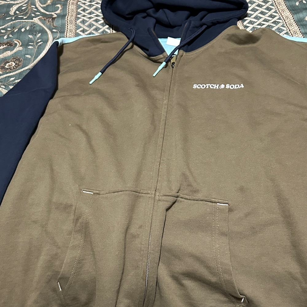Scotch & Soda Men's Olive and Navy Zip-Up Sweater